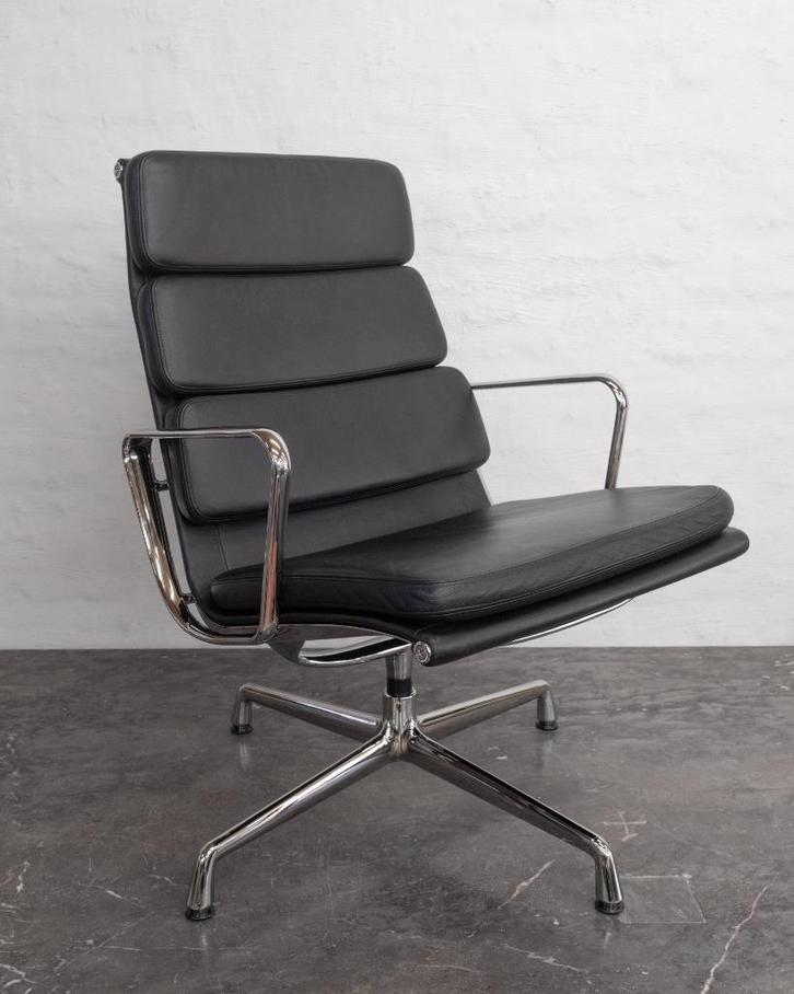 Eames Vitra Soft Pad Aluminium Group EA216, Huis en Inrichting, Stoelen, Zo goed als nieuw, Eén, Stof, Ophalen