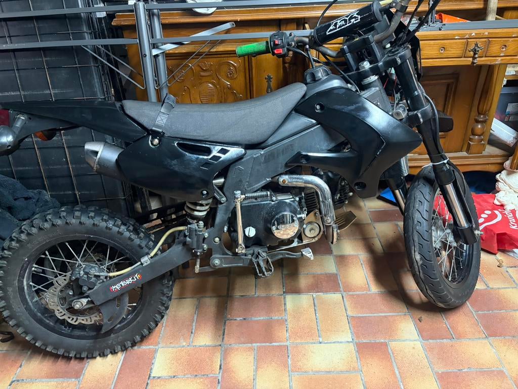 Met spijt in me hart verkoop ik het, Enlèvement, Comme neuf