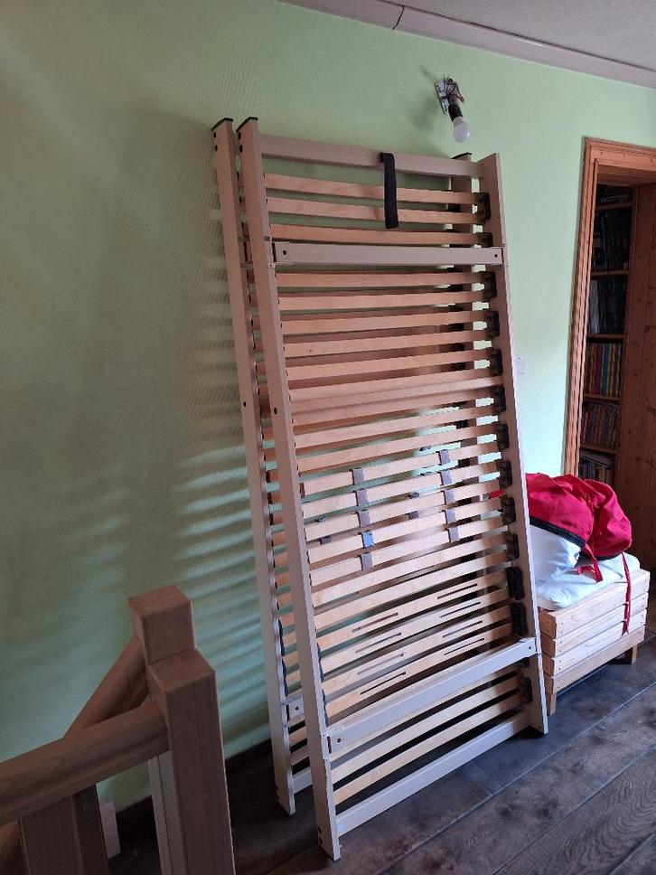 Deux sommiers 200x90 plus pieds, Maison & Meubles, Chambre à coucher | Matelas & Sommiers, Comme neuf, Sommier, 180 cm, 200 cm