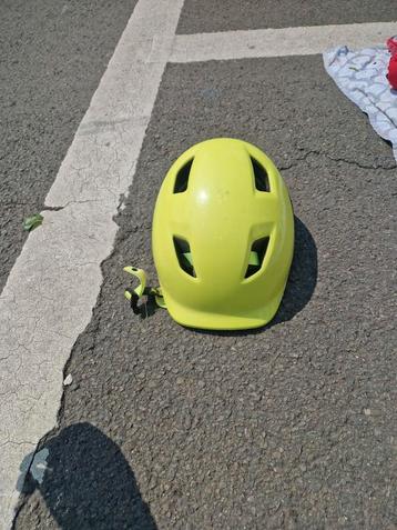 Fietshelm voor kinderen beschikbaar voor biedingen