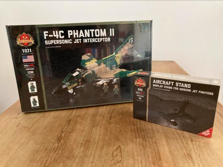 Brickmania 1031: F-4C Phantom II + Display stand, Kinderen en Baby's, Speelgoed | Duplo en Lego, Nieuw, Lego, Ophalen of Verzenden