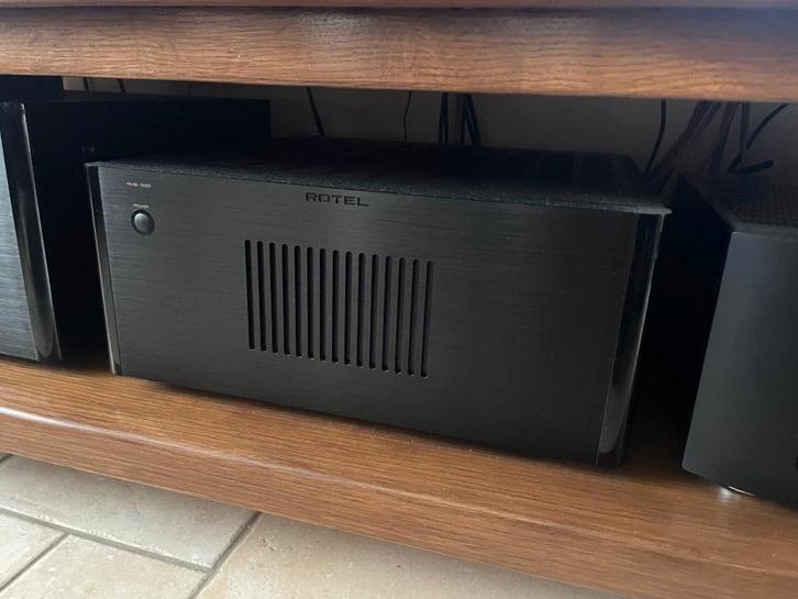 Rotel RMB 1555 5 canaux class A/B, TV, Hi-fi & Vidéo, Amplificateurs & Ampli-syntoniseurs, Comme neuf, 120 watts ou plus, Enlèvement