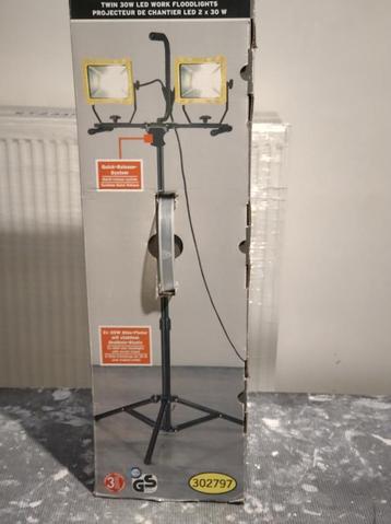 Dubbele led werklamp op statief (nieuw)