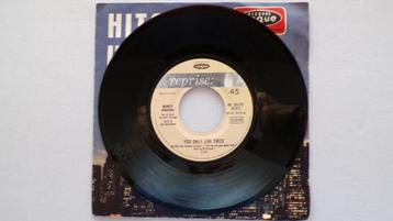 NANCY SINATRA - You only live twice (45t) beschikbaar voor biedingen