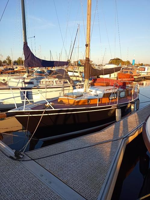 zeil-woonboot 9m uit staal.Z.g.s.20pk diesel inboard., Watersport en Boten, Kajuitzeilboten en Zeiljachten, Tourjacht of Cruiser