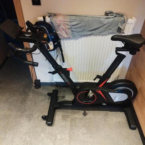 Osaka BH smart bike, Sport en Fitness, Fitnessapparatuur, Gebruikt, Hometrainer, Armen, Benen, Borst, Buik, Rug, Metaal, Ophalen