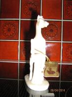 cheval albâtre, 2 porte-clés, cheval bisquit, cendrier, Collections, Statues & Figurines, Enlèvement ou Envoi, Neuf