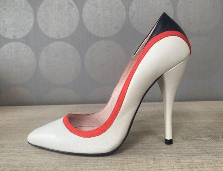 NIEUW! FORNARINA High heels in wit/rood/zwart maat 38, Kleding | Dames, Schoenen, Nieuw, Pumps, Wit, Ophalen of Verzenden