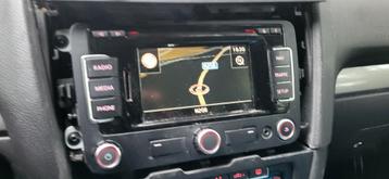VW GOLF 6 onderdelen in zeer goede staat RNS310..... beschikbaar voor biedingen
