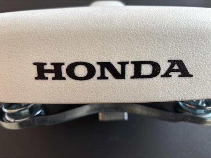 NOUVELLES SELLES CAMINO MUSHROOM, Vélos & Vélomoteurs, Pièces de cyclomoteur | Oldtimers & Ancêtres, Neuf, Autres marques, Selle