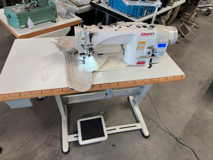 Industriele naaimachine kraft 3voudig transport automaat, Hobby en Vrije tijd, Naaimachines en Toebehoren, Zo goed als nieuw, Naaimachine