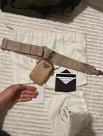 Prada re-edition 2005 Nylon beige, Bijoux, Sacs & Beauté, Sacs | Sacs Femme, Enlèvement, Comme neuf, Beige