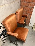 Stoelen theater, Ophalen