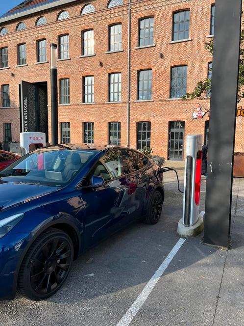 Tesla Model Y Long Range, Auto's, Tesla, Particulier, Model Y, Trekhaak, Elektrisch, Blauw, Zwart, Vierwielaandrijving, Ophalen