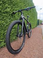 Mountainbike-kubusreactie volledig koolstof, Ophalen, Zo goed als nieuw, Giant