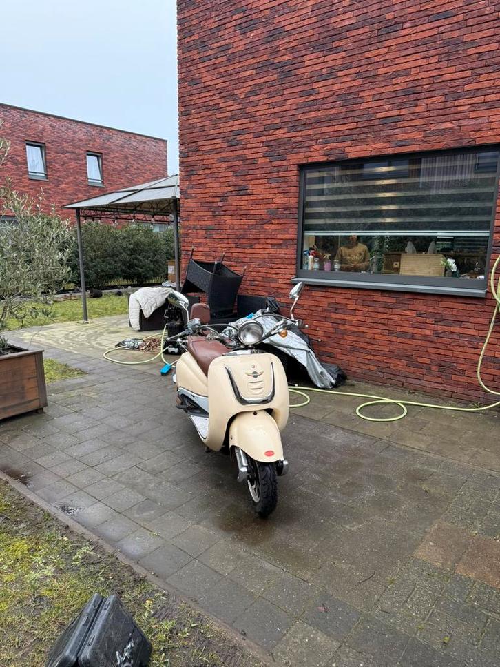 Scooter A klasse, Vélos & Vélomoteurs, Vélomoteurs & Scooters bridés, Utilisé, Autres marques, Essence, Enlèvement