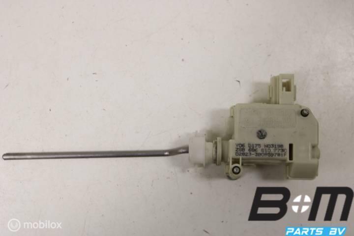 Stelelement voor tankklep Volkswaegn Polo 9N3, Auto-onderdelen, Dashboard en Schakelaars, Gebruikt