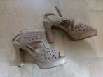 Open damesschoenen met hak, maat 39, Kleding | Dames, Schoenen, Schoenen met lage hakken, Beige, Bel & Bo, Ophalen of Verzenden
