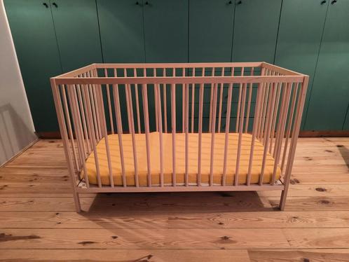 Twee x Ikea Sniglar babybed + matrassen, Kinderen en Baby's, Babywiegjes en Ledikanten, Zo goed als nieuw, Ophalen