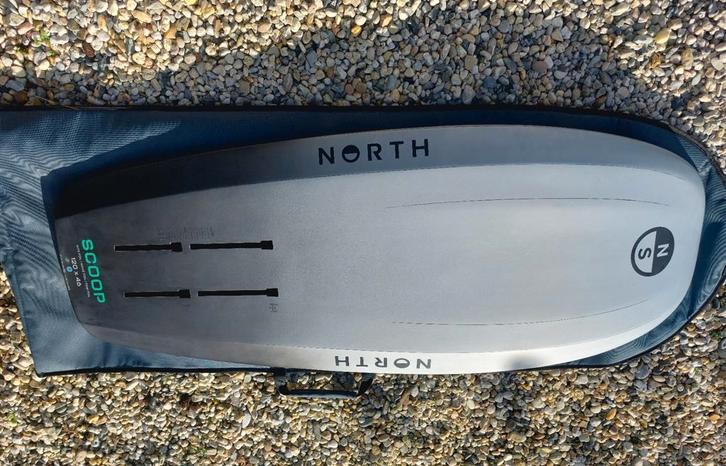 North Scoop kitefoil board, 120 cm, model 2024., Watersport en Boten, Kitesurfen, Zo goed als nieuw, Ophalen of Verzenden