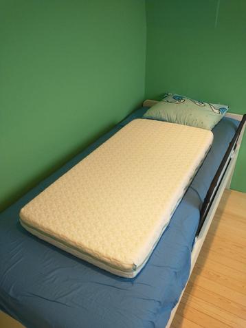 Aerosleep matras + matrasbeschermer + hoeslaken beschikbaar voor biedingen