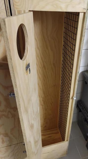 Broedblok / nestkast Koningsparkieten beschikbaar voor biedingen