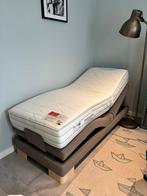 Elektrisch verstelbaar enkel bed met matras, Enlèvement, Comme neuf, 80 cm, Matelas