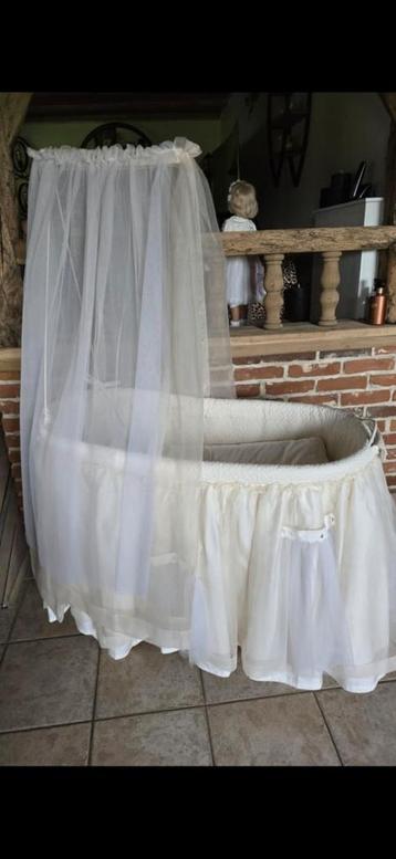Mooi wiegje voor u reborn baby  beschikbaar voor biedingen