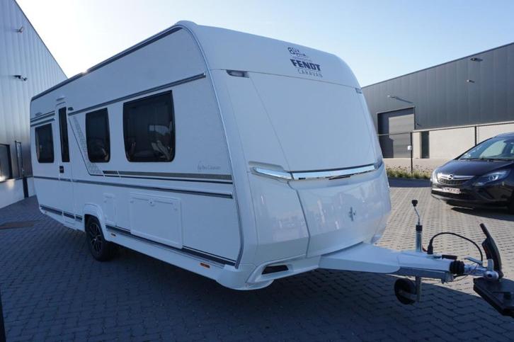 Nieuwe 4pers.Fendt met 2x1p bed, rondzit, tapijt in delen, Caravans en Kamperen, Caravans, Bedrijf, Rondzit, Fendt, 2 aparte bedden