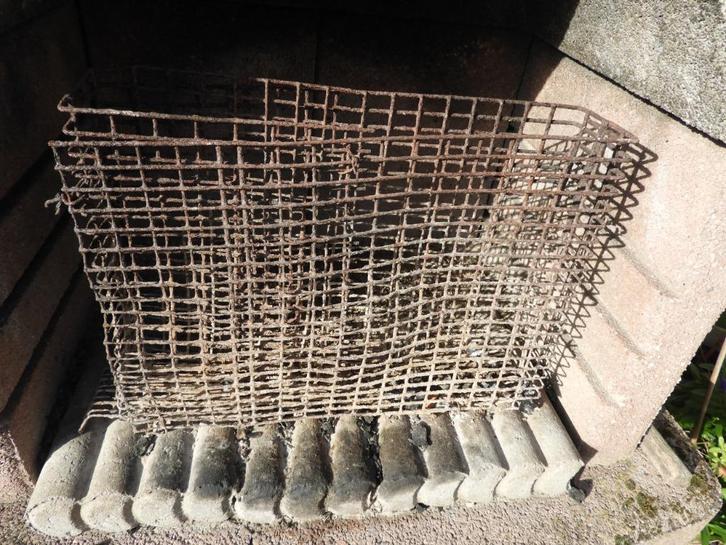 GEZOCHT -  BBQ houtskoolmand ., Jardin & Terrasse, Barbecues au charbon de bois, Utilisé, Enlèvement ou Envoi