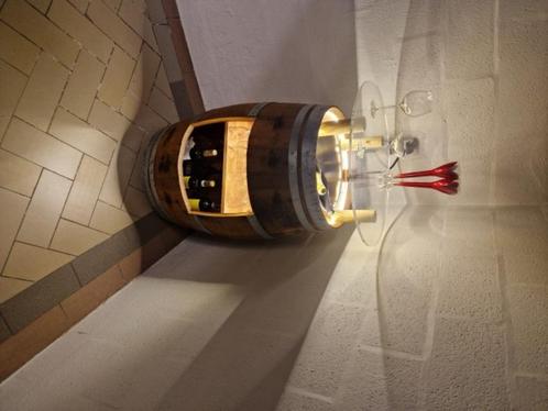 Wijnton omgebouwd tot bar, Antiek en Kunst, Antiek | Verlichting, Ophalen