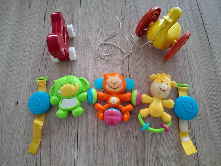 babyspeeltjes 3 stuks, Kinderen en Baby's, Speelgoed | Babyspeelgoed, Gebruikt, Babygym, Met geluid, Met wieltjes, Ophalen
