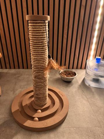 Krabpaal bruin 44 cm beschikbaar voor biedingen