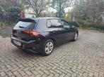 Vw Golf 8 1.0L eTSi 08/2021 91.000km Garantie, Auto's, Stof, Euro 6, 4 cilinders, Zwart
