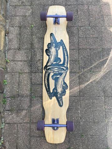 Longboard Larry L47’’ W9’’ WB32’’ beschikbaar voor biedingen