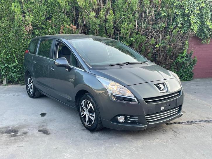 Peugeot 5008 2011 270.000km 2500€ zo meenemen, Auto's, Peugeot, Bedrijf, Te koop, Diesel, Ophalen