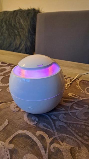 Diffuseur d'huiles essentielles, Enlèvement ou Envoi, Comme neuf