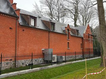 Dakwerken en bijgebouwen beschikbaar voor biedingen