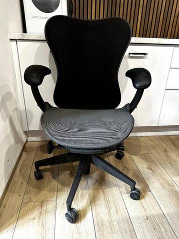 Herman Miller Mirra 2 Butterfly, Comme neuf, Enlèvement, Ergonomique, Chaise de bureau