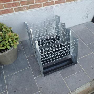 Halve opzetruif met goot voor aan de wand beschikbaar voor biedingen