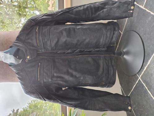 Stoere lederen motorjas maat L in spiksplinternieuwe staat., Motoren, Kleding | Motorkleding, Ophalen