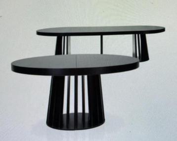 Zwarte uitschuifbare ovale tafel
