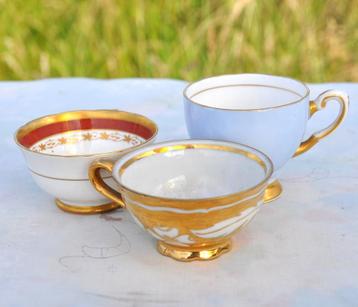 3 tasses de collection fine porcelaine anglaise  beschikbaar voor biedingen