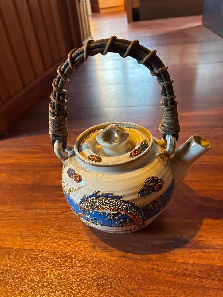 theepot, Huis en Inrichting, Keuken | Servies, Gebruikt, Kom(men), Overige stijlen, Porselein, Ophalen of Verzenden