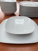 Nieuwe borden, wit porselein, Huis en Inrichting, Keuken | Servies, Ophalen, Nieuw, Bord(en), Effen