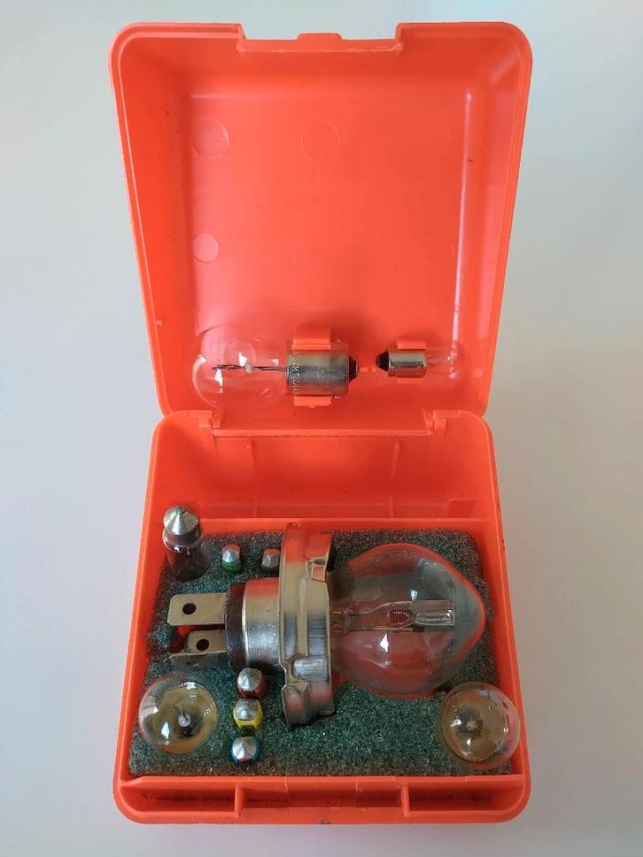 OSRAM reserve Autolampen Box 12V, oldtimer VW Kever e.a., Autos : Pièces & Accessoires, Autres pièces automobiles, Pièces Oldtimer ou Ancêtre
