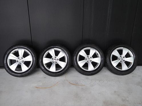 Originele Skoda Superb B8 velgenset 17 inch winterbanden, Auto-onderdelen, Banden en Velgen, Banden en Velgen, Winterbanden, 17 inch