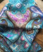 Écharpe vintage style Bardot à motif cachemire turquoise/fuc, Vêtements | Femmes, Bonnets, Écharpes & Gants, Comme neuf, Damart