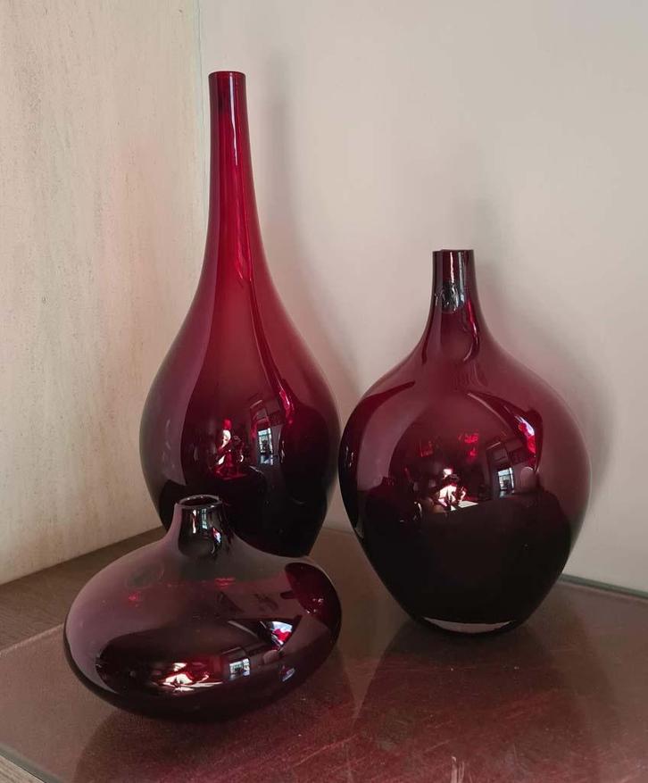 trio vazen Ikea Salong rood - Johanna Jelinek-lees info aub, Antiek en Kunst, Antiek | Vazen, Ophalen