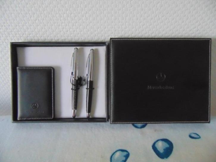Mercedes-Benz Stylo en vulpen in lederen doos , nieuw !!!, Verzamelen, Pennenverzamelingen, Nieuw, Vulpen, Overige merken, Met doosje